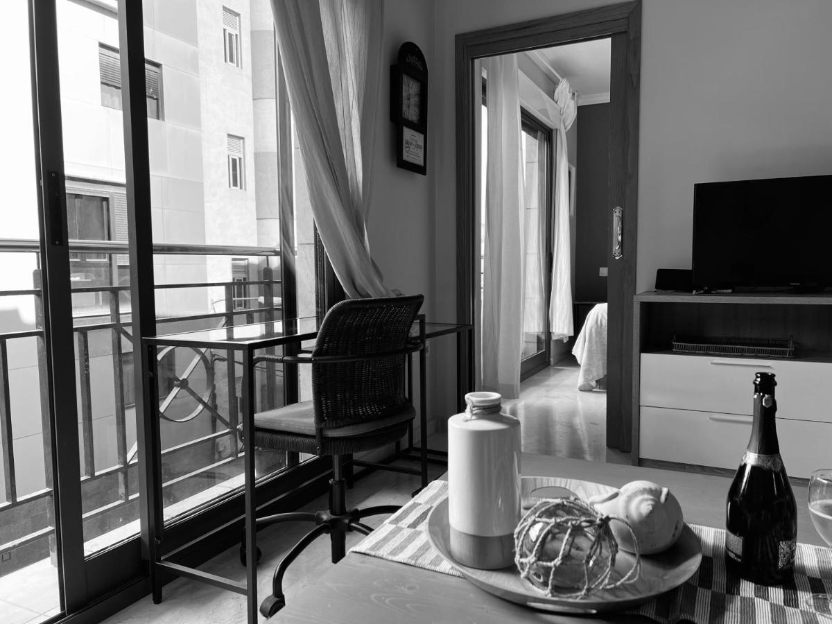 Upscale***Las Canteras Beach***Balcony Apartment Las Palmas de Gran Canaria Bagian luar foto